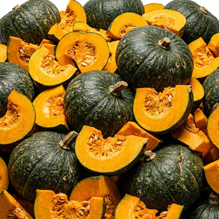 15 Japanese Kabocha Squash Seeds - Sweet Green Pumpkin Seeds for Planting - Enjoy Rich, Chestnut-Flavored Winter Squash from Your Garden